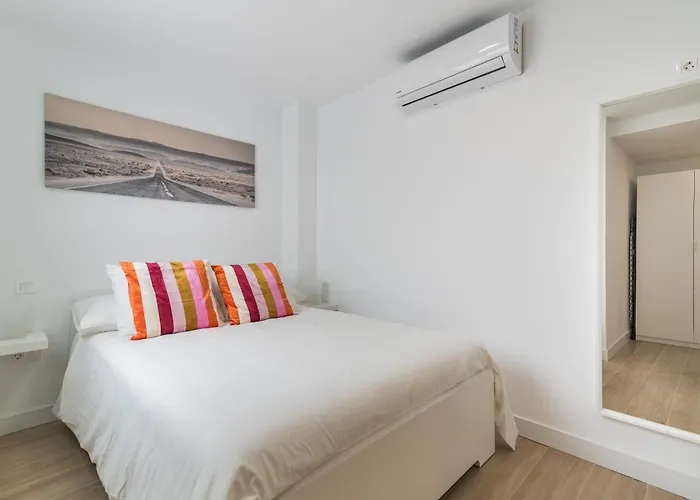 Home2book Chic Attic City&beach Views Palmas *